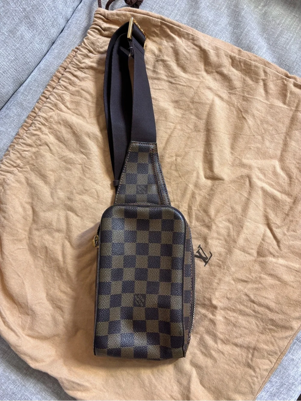 Authentic Louis Vuitton geronimos damier ebene discontinued mini bum bag